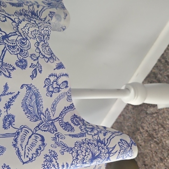 LuLaRoe Blue and White Print Valentina Button-Down Top NWOT - Picture 6 of 12